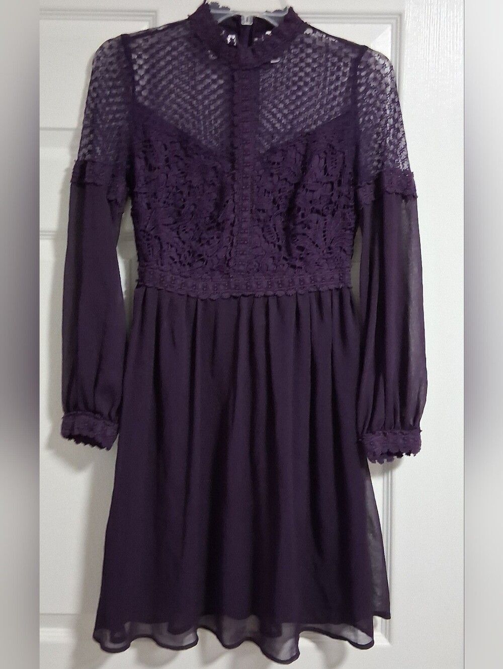 Xhilaration Girls Deep Plum Lace Detail Top Size Small